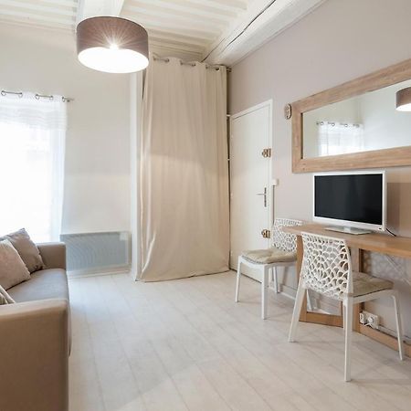 Guestready - Charming Studio For 2 Near The Metro Apartment Lyon Bagian luar foto